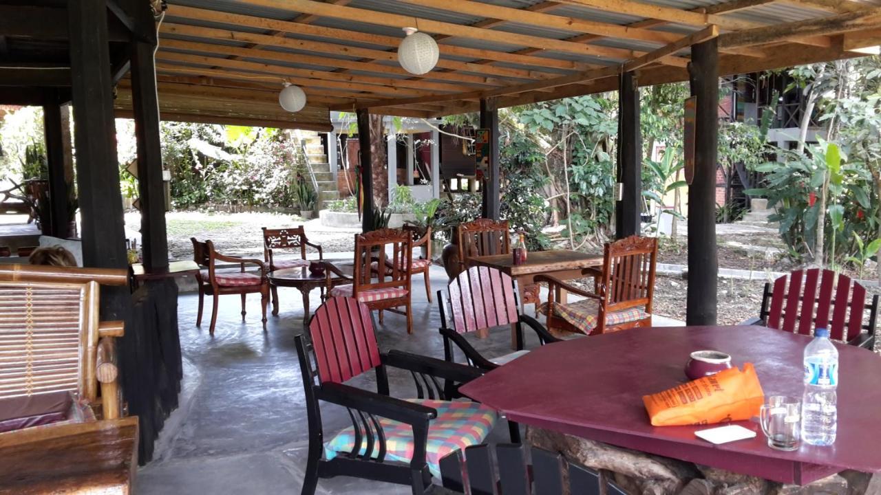 Liberta Homestay Tuk Tuk Ngoại thất bức ảnh